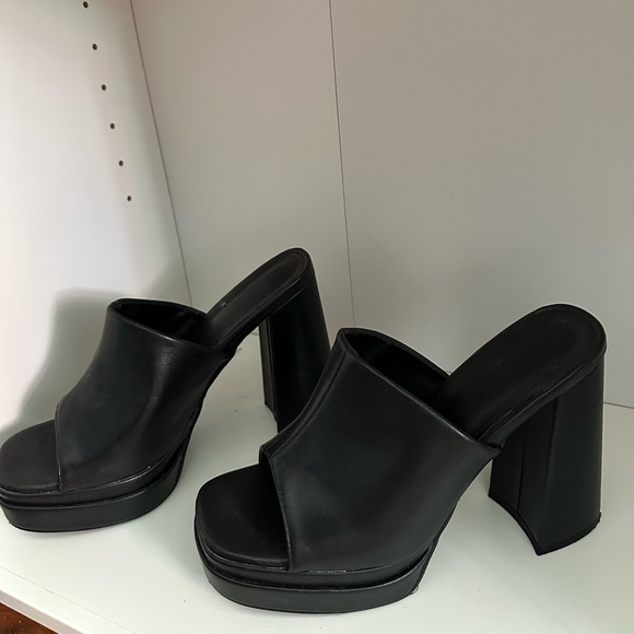 Shoes - Elegant Black Women's Platform Mules